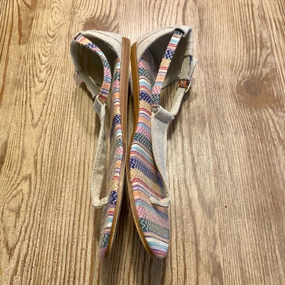 TOMS PLAYA T-STRAP BURLAP TAPESTRY SANDAL SIZE 8 FLAT T STRAP SANDALS - Picture 10 of 15